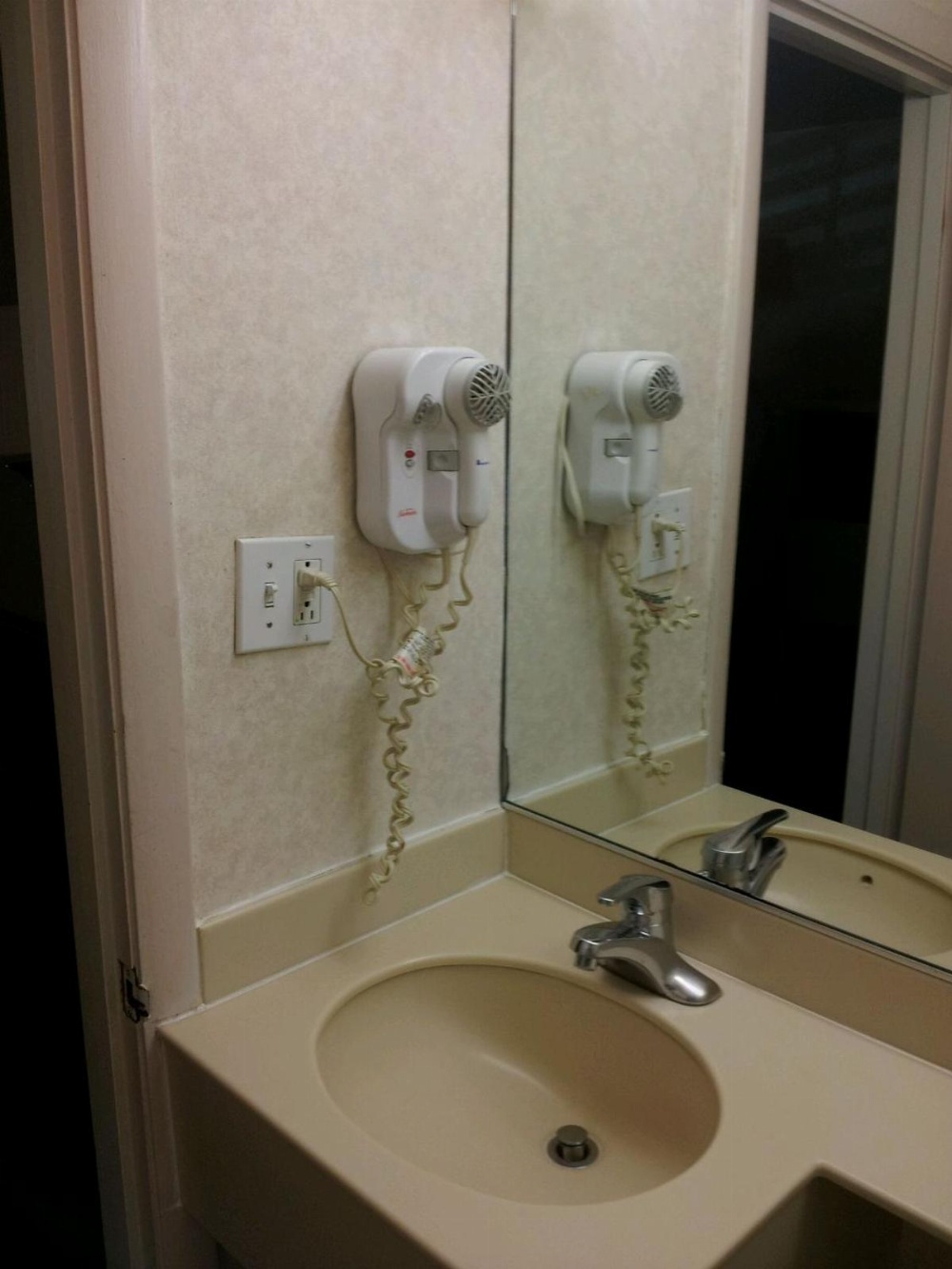 Town House Motel Image 23