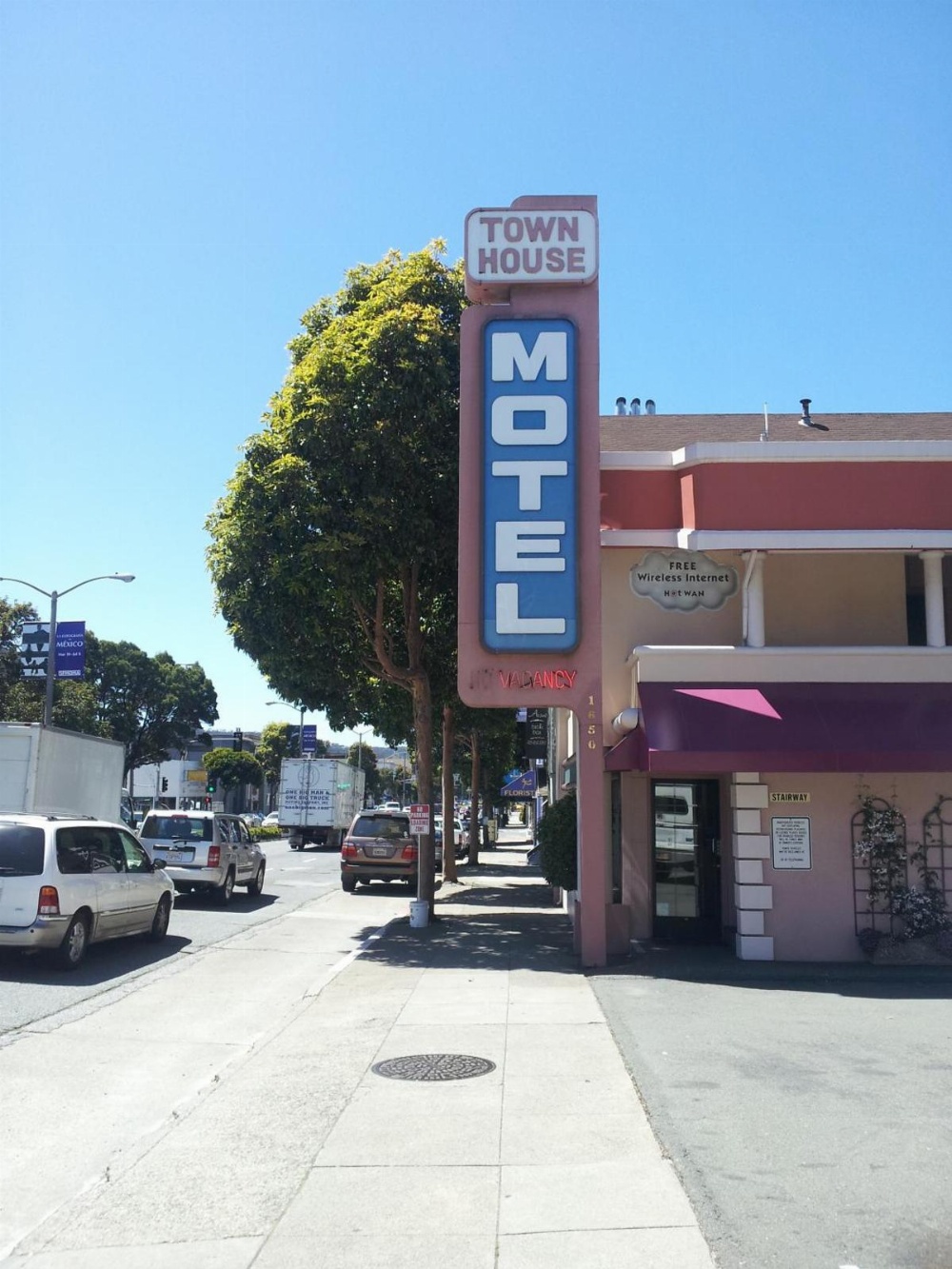 Town House Motel Image 6